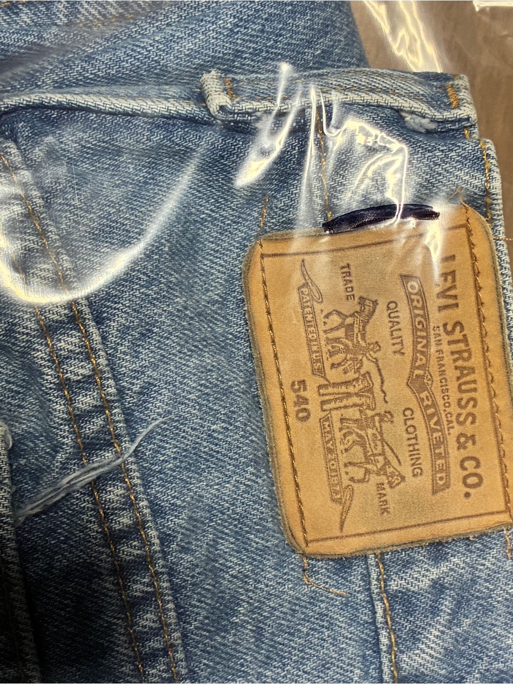 Levi’s 540 Jeans Mens 42x35 Blue Denim Brown Tab Made USA Vintage (1) - Picture 15 of 15